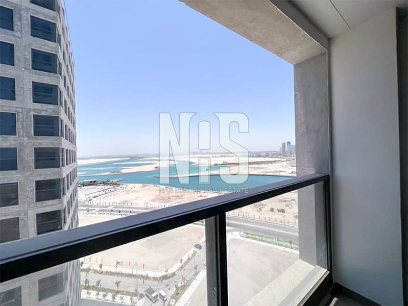 Elegant APT with Maid's Room | Sea View with nice a balcony