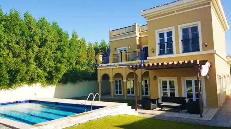 Villa with Large Gaden & Outdoor sitting area