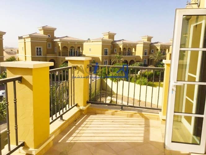 2 Villa with Large Gaden & Outdoor sitting area