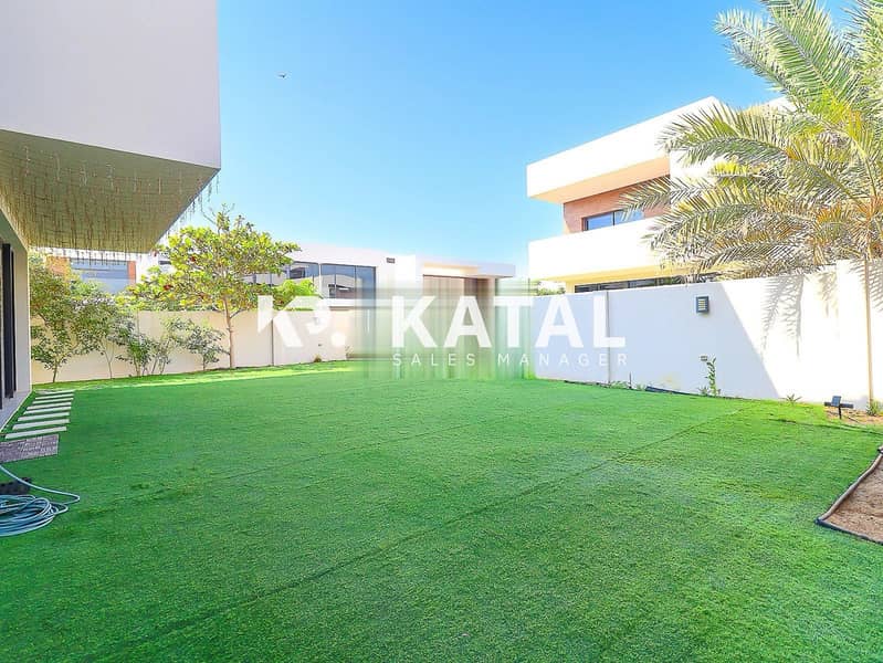 2 West Yas, Yas Island, Villa for Sale, 5 bedroom villa for sale, Yas Mall, Yas Waterfront, Yas Island Abu Dhabi 003. jpeg