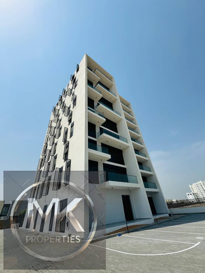 9 glam ext 2. jpg