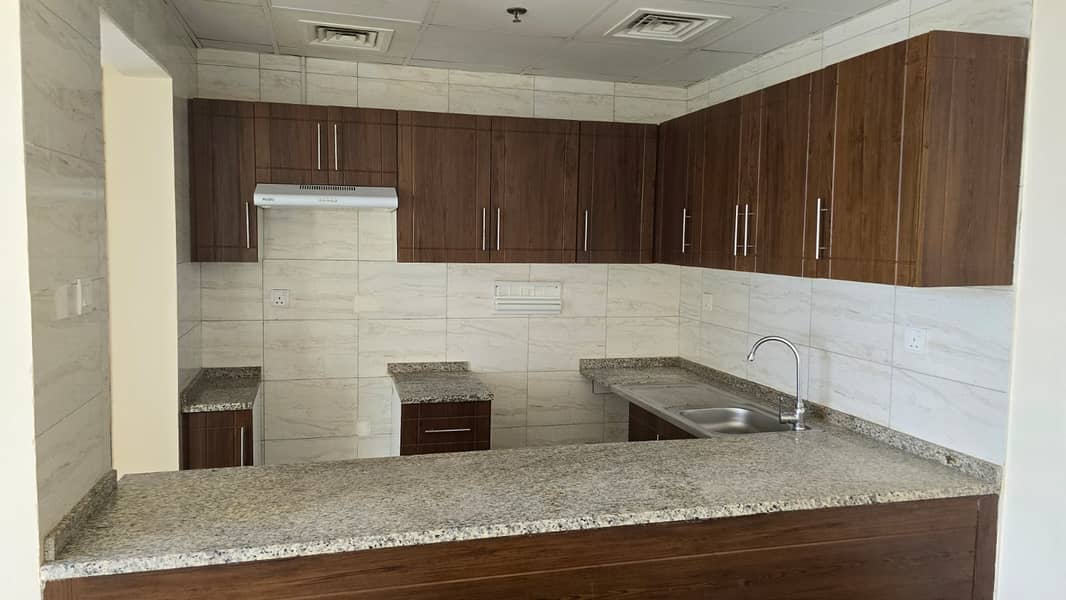 5 kitchenopen1bed. jpg