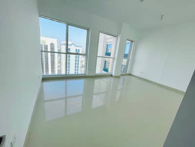 Spacious Two Bedroom Hall Apartment with Parking