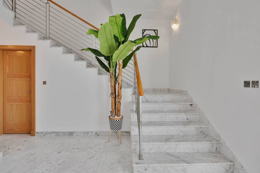 Maison Privee - Fully Upgraded Luxury 5BR Villa w/Dramatic Vw Private Beach, Pool - Image 10