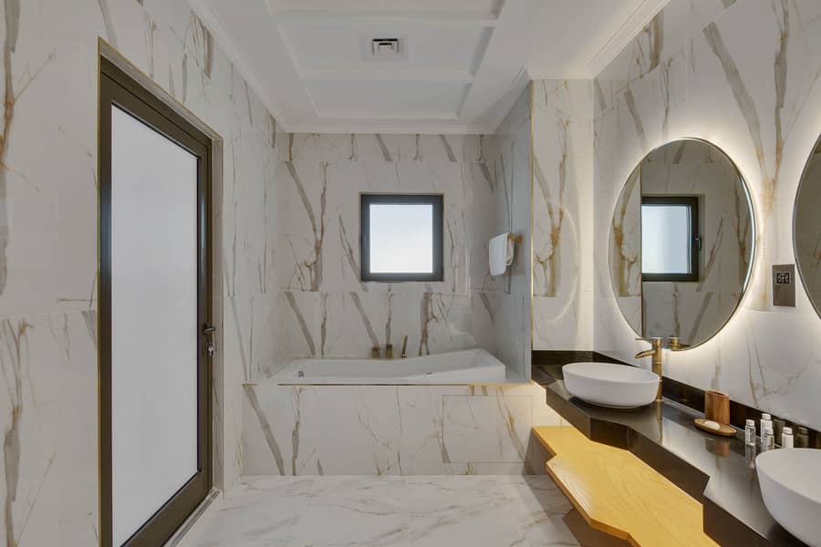 Maison Privee - Fully Upgraded Luxury 5BR Villa w/Dramatic Vw Private Beach, Pool - Image 23