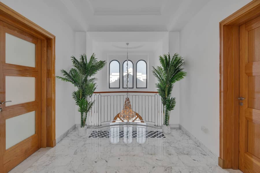 Maison Privee - Fully Upgraded Luxury 5BR Villa w/Dramatic Vw Private Beach, Pool - Image 33