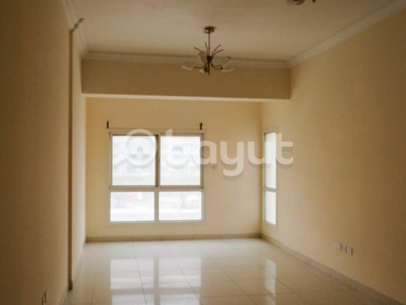 شقة في القصيص 2 غرف 105000 درهم - 4037367