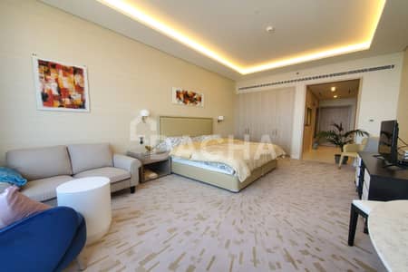 Studio for Rent in Palm Jumeirah, Dubai - High Floor | Burj Al Arab Views | Call Now