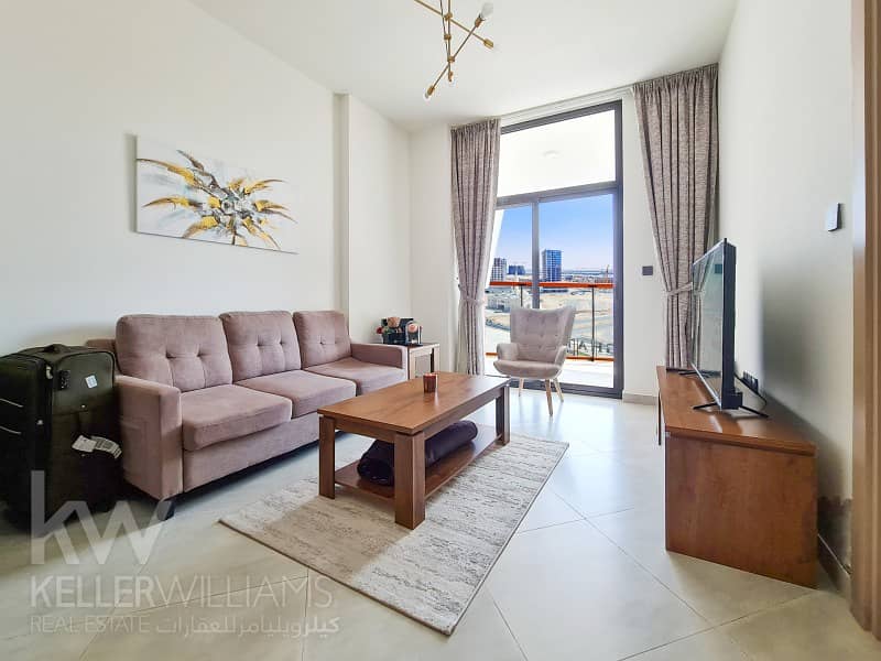 Bright Unit | Fully Furnished | Pool View | Vacant