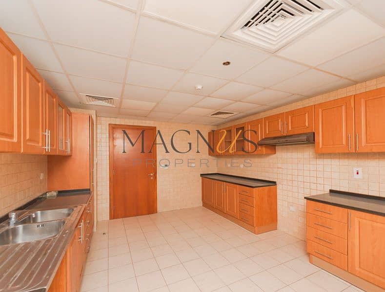 8 JLT Cluster U - Al Seef 3 -2503 2BR Maid WB (7 of 20). jpg