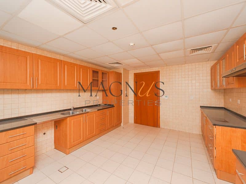 9 JLT Cluster U - Al Seef 3 -2503 2BR Maid WB (6 of 20). jpg