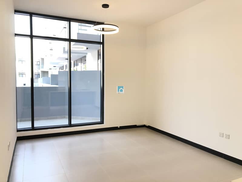 6 Pool view | brand new | close to park