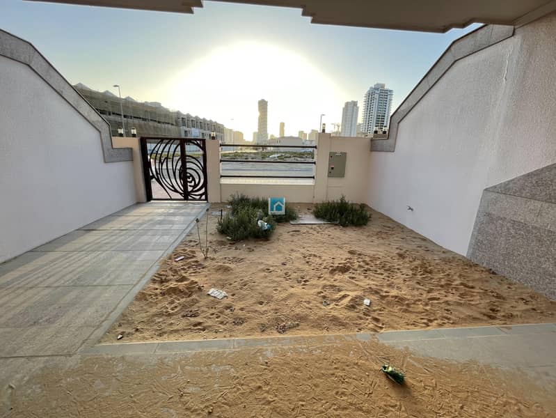 3 G+2 Townhouse with lift in JVC