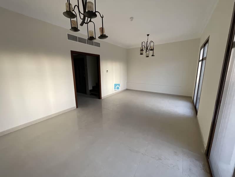 21 G+2 Townhouse with lift in JVC