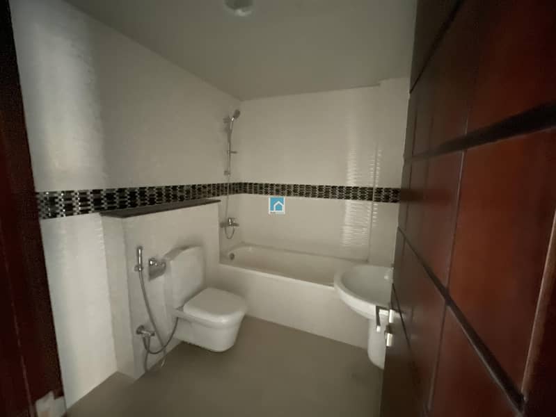 23 Spacious Living