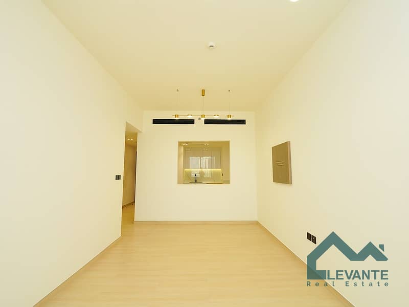 Large One-Bedroom | Mid-Height | Brand-New