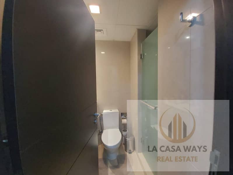 17 TOILET 1. jpg