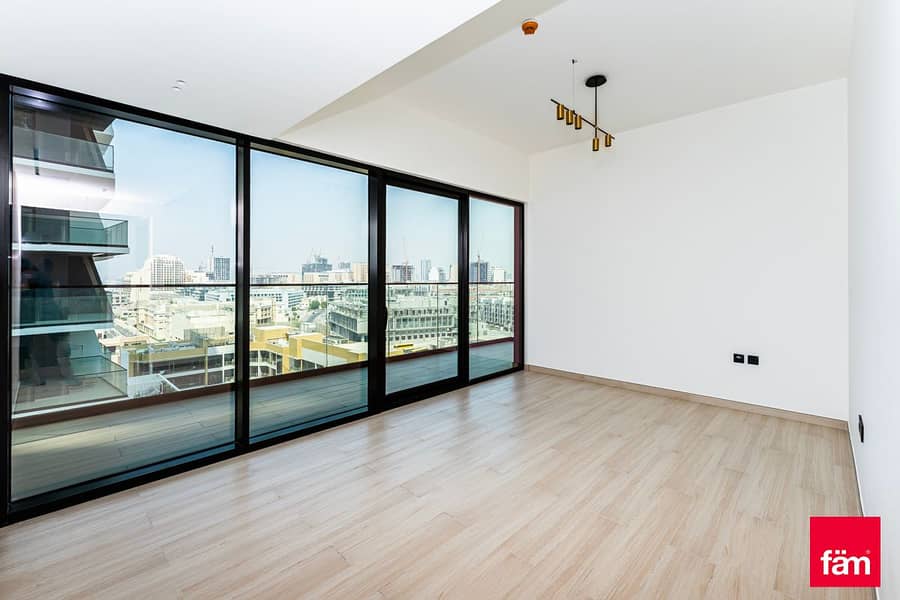 Corner Unit Vacant Sought After Location Corner Unit Vacant Sought After Location