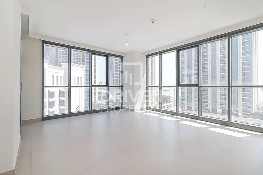 Spacious Layout | Sea and Community View