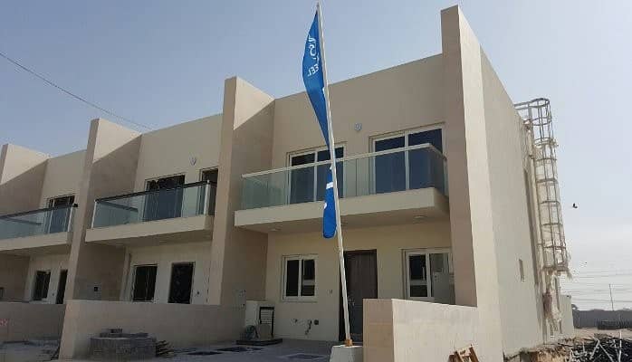 Corner Villa : 3 bed  /maid"s room/For rent in Warsan Village