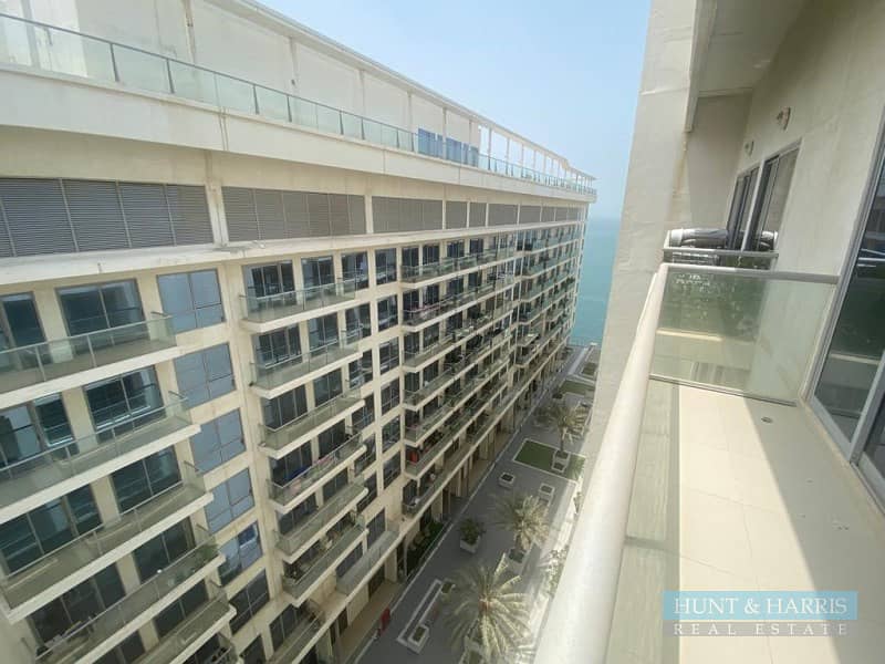 Partly Furnished - Beachfront Location - Free Chiller Partly Furnished - Beachfront Location - Free Chiller
