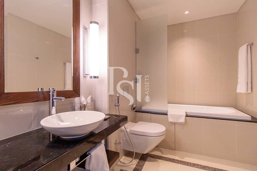 12 fairmont-marina-residence-abu-dhabi-bathroom (2). jpg