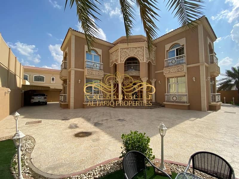 5 + 1 Maid Big luxury Villa  with big rooms