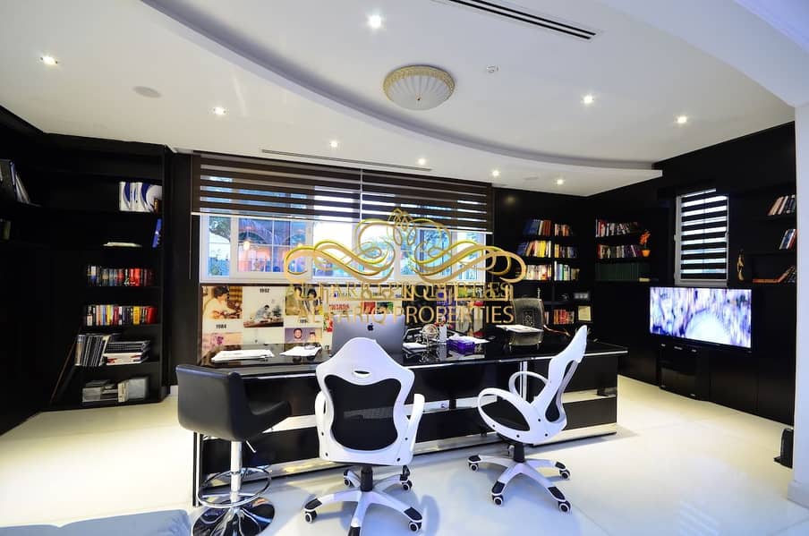 3 6 BDR | Immaculate Condition | Motivated Seller | Huge Plot