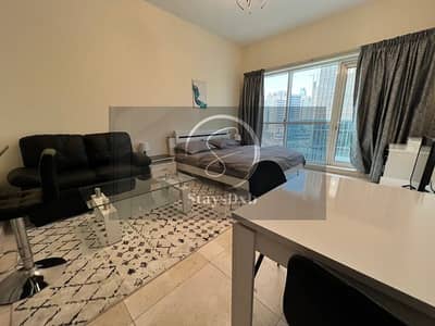 Studio for Rent in Business Bay, Dubai - 1. jpg