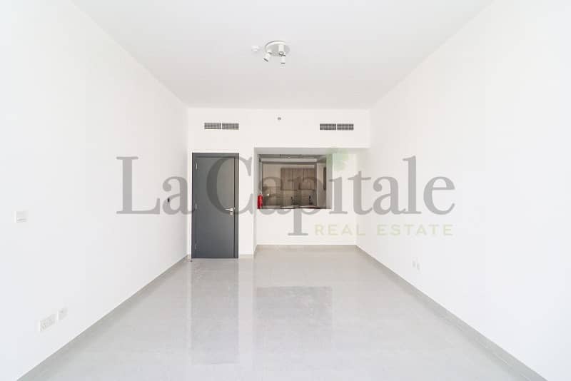 Bright and Spacious Apartment | 1 Bed 2 Full Bath