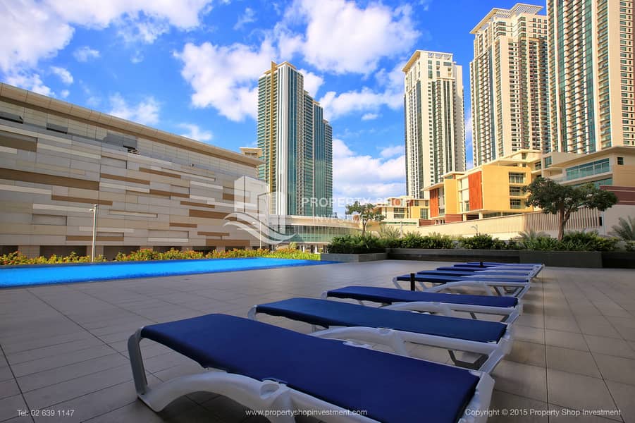 6 abu-dhabi-al-reem-island-marina-square-mag-5-residences-sun-bathing. JPG