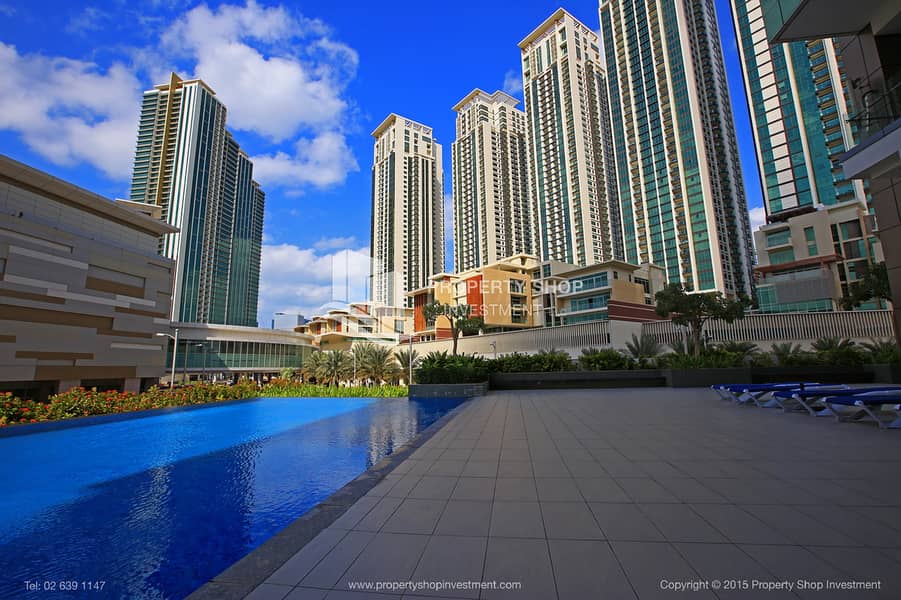 10 abu-dhabi-al-reem-island-marina-square-mag-5-residences-swimming-pool. JPG