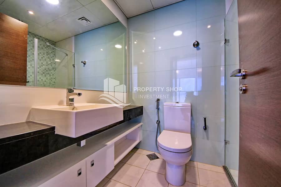 16 3-bedroom-abu-dhabi-al-reem-island-shams-abu-dhabi-gate-tower-2-bathroom-3. JPG