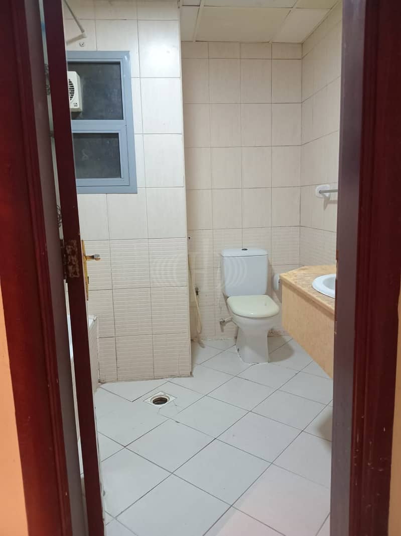 6 WASH ROOM. jpeg