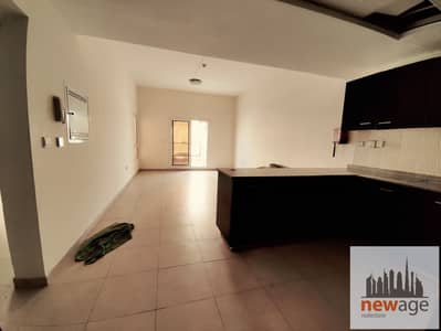 spacious bright 1 bed room with terrace