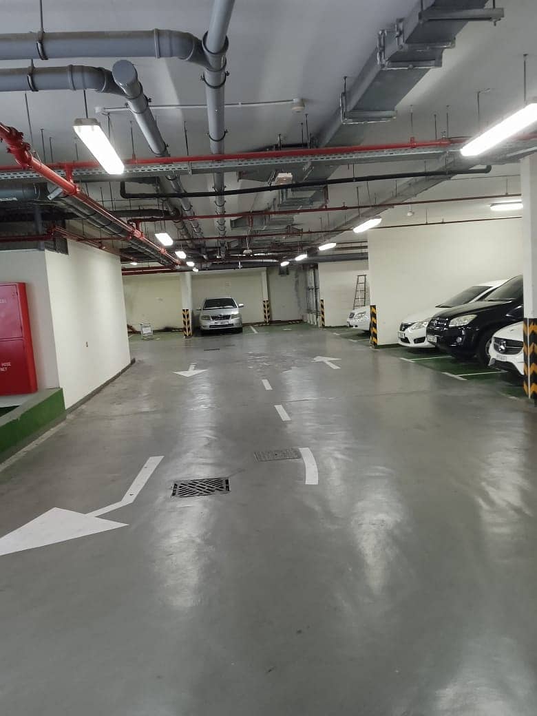 9 Parking 1. jpeg
