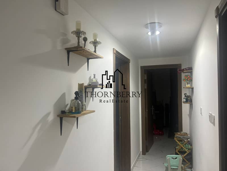 8 c93dab85-78dc-49bf-8ffd-362f25822c92. jpg