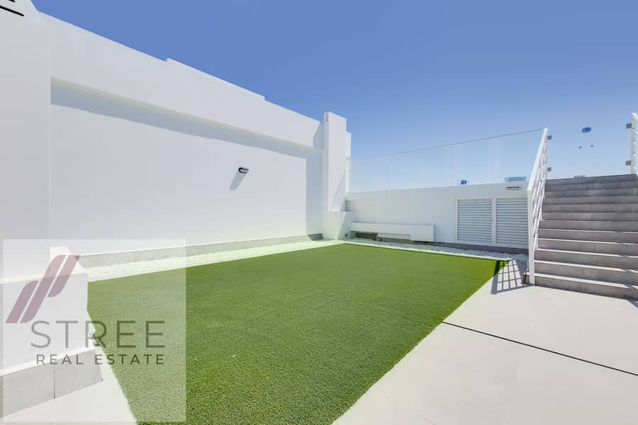 12 13_Roof Top Terrace-1. jpg