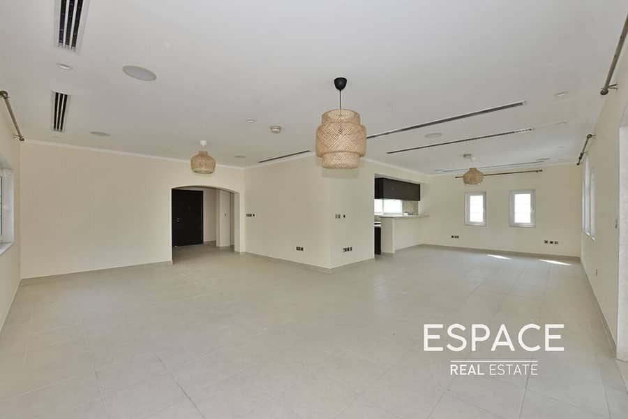 Вилла в Джумейра Парк，Легаси, 3 cпальни, 360000 AED - 5184409