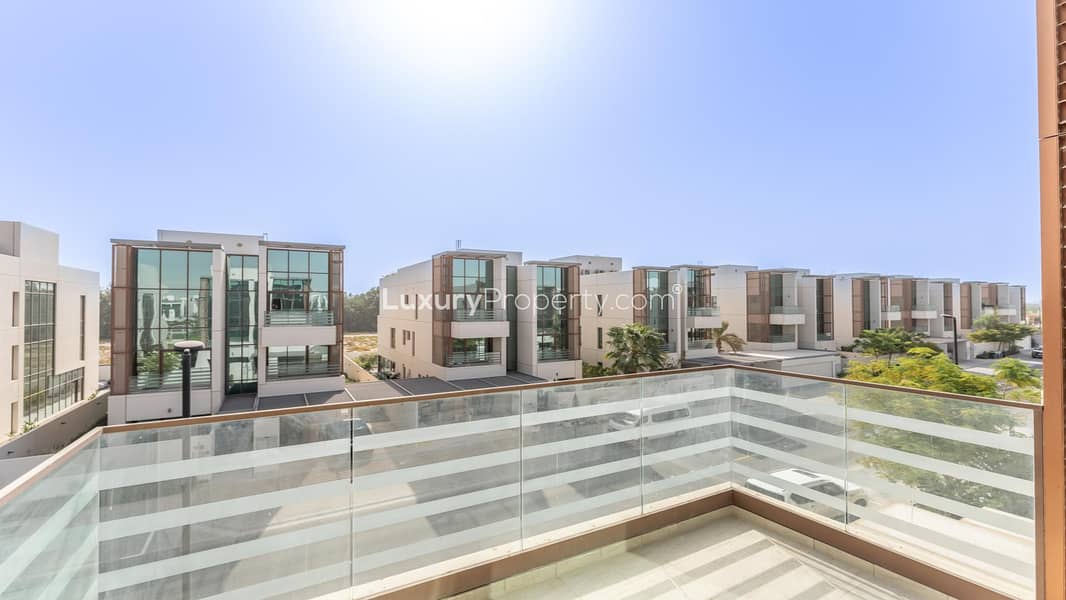 Park View | Single Row | Huge Roof Terrace