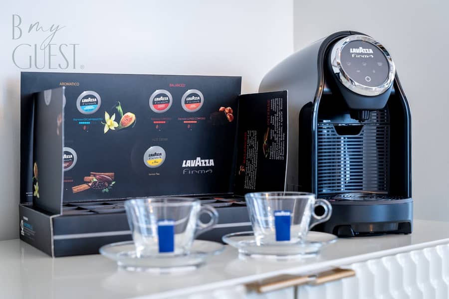 Amazing Inner City 1BR in Downtown near Dubai Mall - Image 8