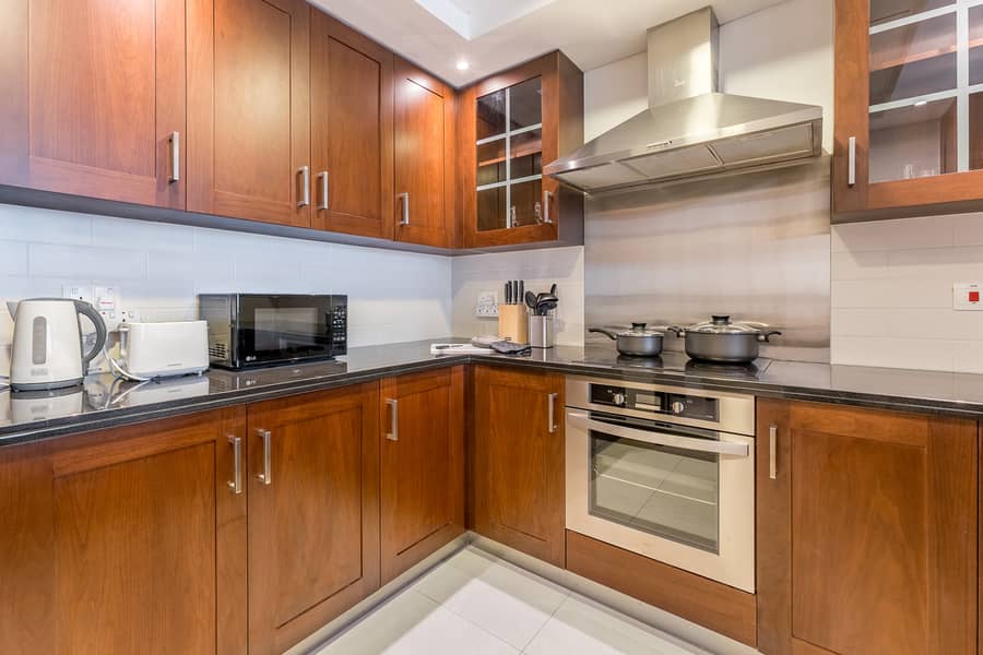 Amazing Inner City 1BR in Downtown near Dubai Mall - Image 9