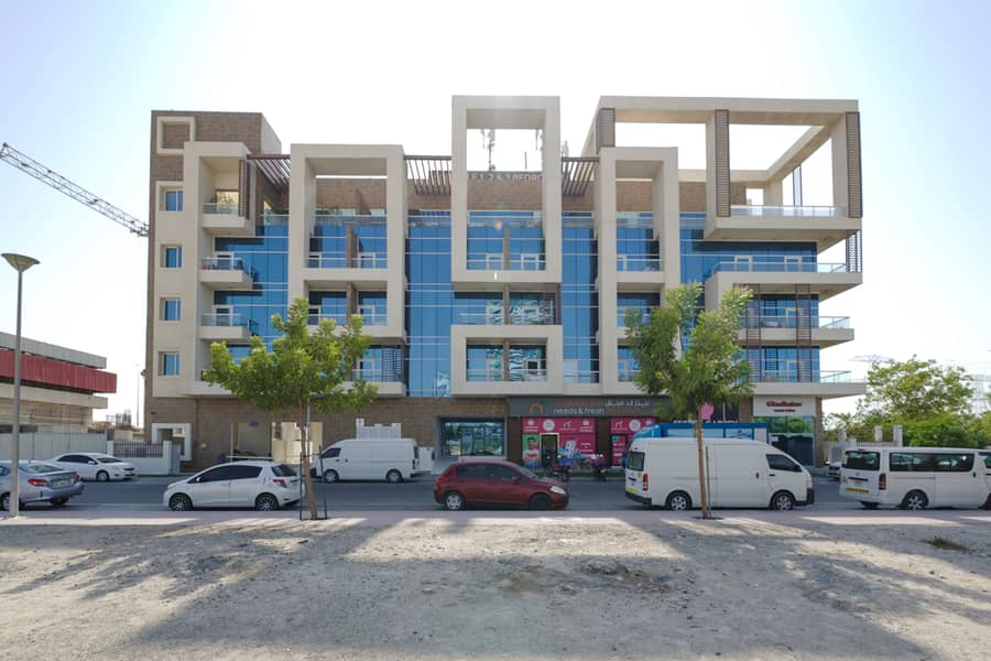 位于朱美拉三角小镇(JVT)，JVT第1区，社区 1 卧室的公寓 800000 AED - 9695295