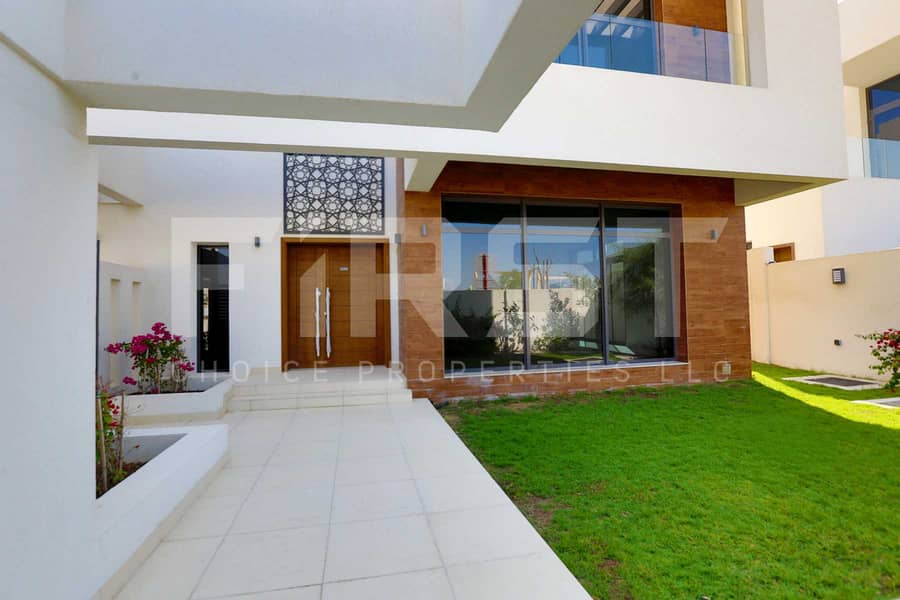 External Photo of 4 Bedroom Villa in West Yas Yas Island Abu Dhabi U. A. E (1). jpg