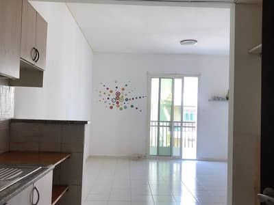 Studio for Rent in International City, Dubai - 6. jpg