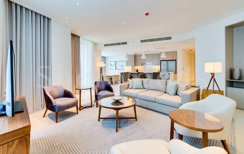Genuine Resale| Downtown |Top Floor! Genuine Resale| Downtown |Top Floor!