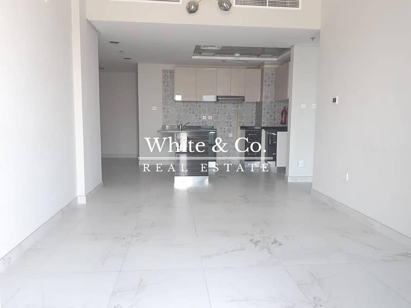 Spacious Unit | Tenanted | Money Maker Spacious Unit | Tenanted | Money Maker