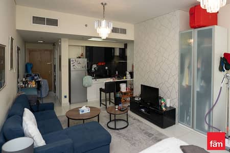 Studio for Sale in Business Bay, Dubai - Low Floor | Luxurious Studio Apartment