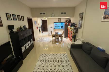 1 Bedroom Apartment for Sale in Jumeirah Village Circle (JVC), Dubai - Large 1BR+Study | Tenanted Unit | Good ROI