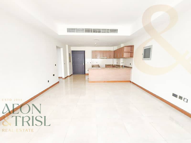 Spacious 1 Bedroom | Wooden Floors | Chiller Free